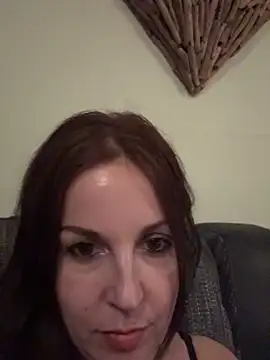 Snapshot of petitehotwife4u chatting on April 15, 8:53 pm petitehotwife4u online show from April 15, 8:53 pm