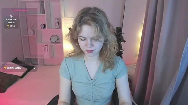 ElizabethVane online show from April 25, 5:43 am