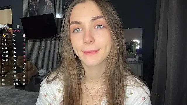 Veluxe online show from April 19, 5:01 pm