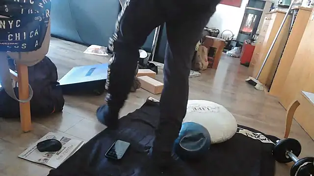 Thomate24 online show from March 20, 1:05 pm