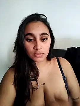 Snapshot of Mia_skyy18 chatting on March 27, 10:53 pm Mia skyy18 online show from March 27, 10:53 pm