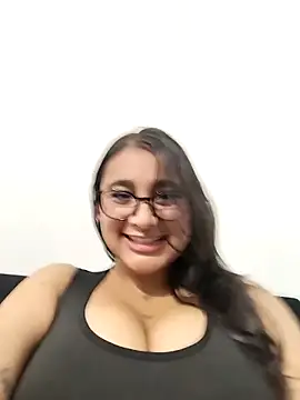 Snapshot of Mia_skyy18 chatting on April 16, 11:18 pm Mia skyy18 online show from April 16, 11:18 pm