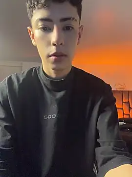 Snapshot of SebastianReed_ chatting on April 28, 2:38 am SebastianReed online show from April 28, 2:38 am
