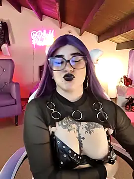 Snapshot of LilithDark666 chatting on April 24, 1:02 pm LilithDark666 online show from April 24, 1:02 pm