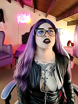Snapshot of LilithDark666 chatting on May 8, 1:05 pm LilithDark666 online show from May 8, 1:05 pm