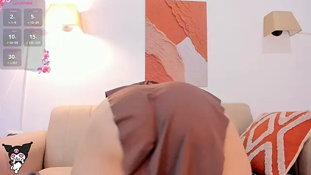 Snapshot of Aminaa_Kaarim chatting on June 6, 2:49 am Aminaa Kaarim online show from June 6, 2:49 am