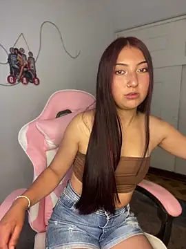  MiaRose online show from March 18, 2:31 pm