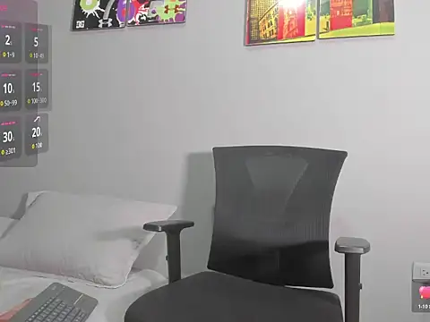 Enzoo98  online show from April 6, 12:30 am