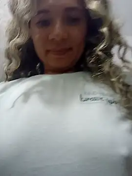 Snapshot of adairamars chatting on June 22, 12:35 am adairamars online show from June 22, 12:35 am