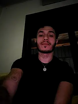 Snapshot of Thewildaliii0 chatting on April 24, 11:40 pm Thewildaliii0 online show from April 24, 11:40 pm