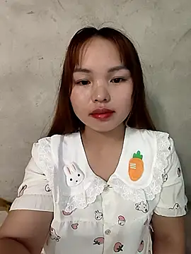 Snapshot of Mina_xYx chatting on May 3, 3:34 am Mina xYx online show from May 3, 3:34 am
