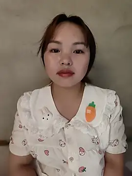Snapshot of Mina_xYx chatting on May 16, 10:47 am Mina xYx online show from May 16, 10:47 am
