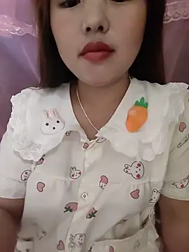 Snapshot of Mina_xYx chatting on May 31, 7:04 am Mina xYx online show from May 31, 7:04 am