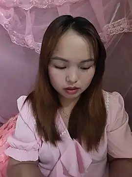 Snapshot of Mina_xYx chatting on June 10, 4:45 am Mina xYx online show from June 10, 4:45 am