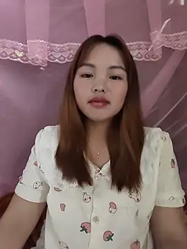 Snapshot of Mina_xYx chatting on June 12, 4:55 am Mina xYx online show from June 12, 4:55 am