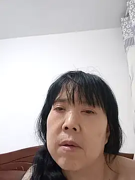 Snapshot of xushour chatting on June 6, 5:17 pm xushour online show from June 6, 5:17 pm