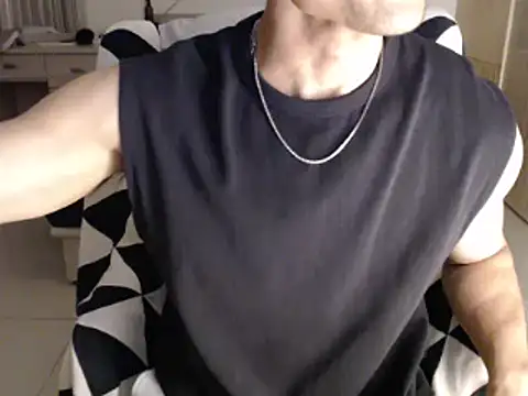 Snapshot of Kent6828 chatting on May 14, 1:51 pm Kent6828 online show from May 14, 1:51 pm
