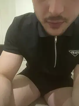 Snapshot of cinoo34 chatting on May 14, 8:48 pm cinoo34 online show from May 14, 8:48 pm