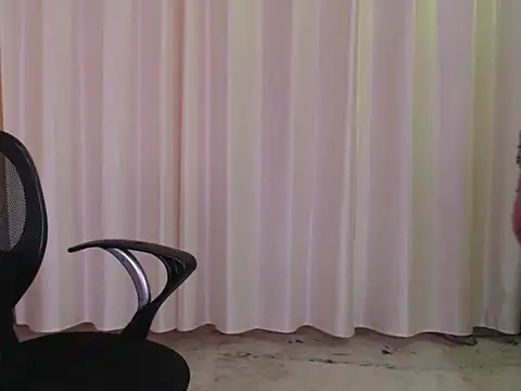 Snapshot of Naughty_Nisha19 chatting on June 21, 7:22 am Naughty Nisha19 online show from June 21, 7:22 am