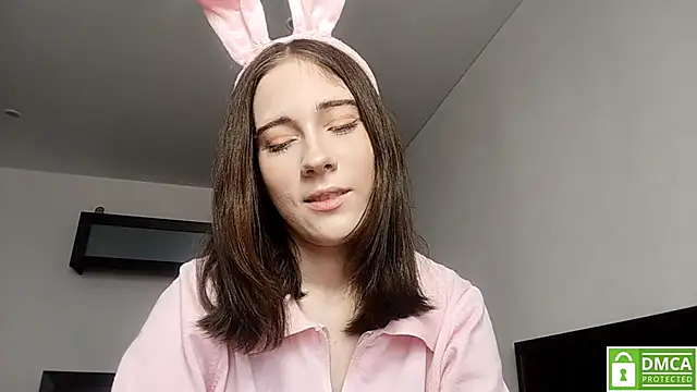 Snapshot of PearlieConolly chatting on March 22, 9:56 am PearlieConolly online show from March 22, 9:56 am