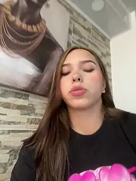 Snapshot of lunacandy_0 chatting on April 3, 11:03 pm lunacandy 0 online show from April 3, 11:03 pm