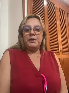 Snapshot of Malu_617 chatting on July 16, 8:26 pm Malu 617 online show from July 16, 8:26 pm