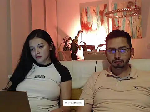 Snapshot of Mr_and_Mrs_Sin05 chatting on May 10, 3:12 am Mr and Mrs Sin05 online show from May 10, 3:12 am