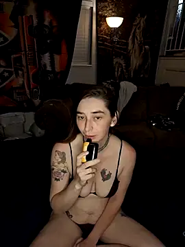 KittieeKat1 online show from April 9, 4:23 am