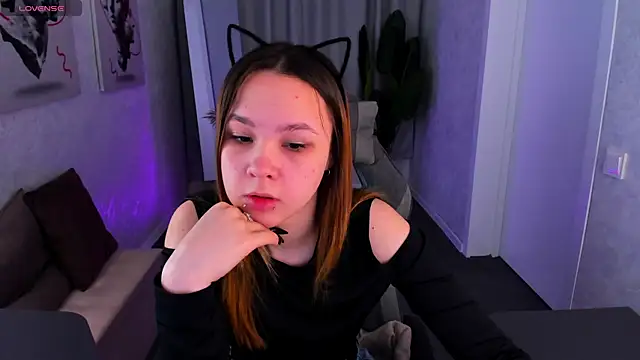 Lori Bllossom online show from April 28, 12:31 am