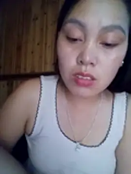 Snapshot of Abi-ni chatting on May 17, 10:44 am Abi-ni online show from May 17, 10:44 am