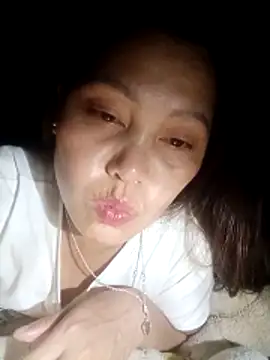 Snapshot of Abi-ni chatting on May 21, 6:59 pm Abi-ni online show from May 21, 6:59 pm