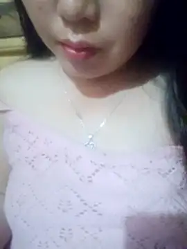 Snapshot of Abi-ni chatting on August 1, 6:40 pm Abi-ni online show from August 1, 6:40 pm