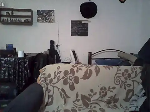 Snapshot of gsuszx chatting on May 29, 4:32 am gsuszx online show from May 29, 4:32 am