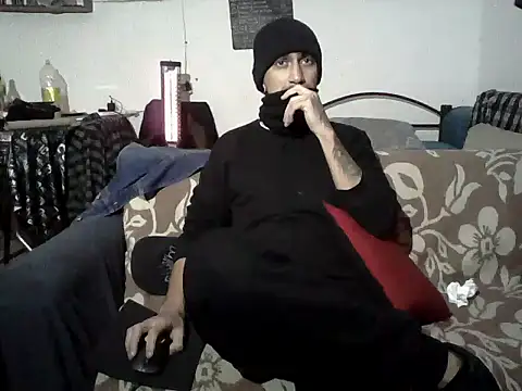 Snapshot of gsuszx chatting on June 30, 5:41 am gsuszx online show from June 30, 5:41 am