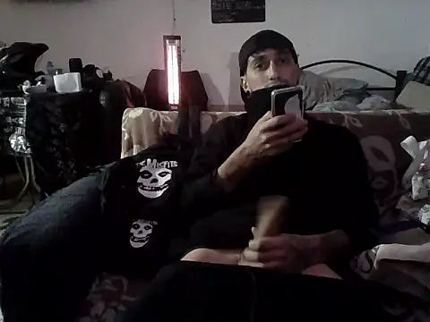 Snapshot of gsuszx chatting on July 2, 5:46 am gsuszx online show from July 2, 5:46 am