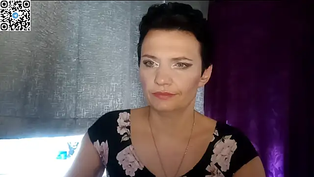 Snapshot of HotMamaQueen234 chatting on June 11, 11:19 am HotMamaQueen234 online show from June 11, 11:19 am