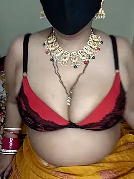 Snapshot of Miss_roohi chatting on May 9, 6:29 am Miss roohi online show from May 9, 6:29 am