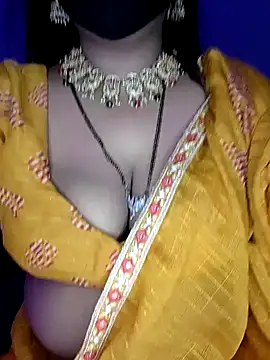 Snapshot of Miss_roohi chatting on May 22, 5:14 am Miss roohi online show from May 22, 5:14 am