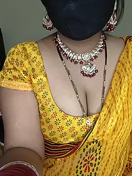 Snapshot of Miss_roohi chatting on May 28, 6:10 am Miss roohi online show from May 28, 6:10 am