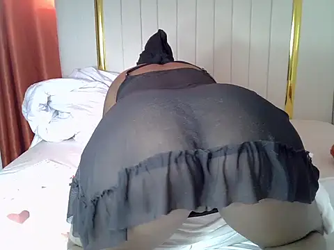 mamamia the queen online show from March 27, 12:16 pm