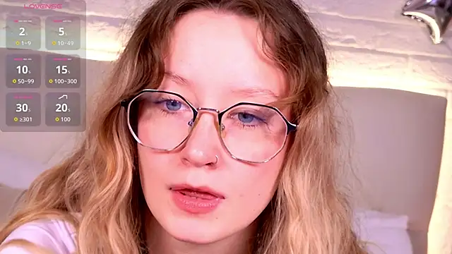 AmelieViolet online show from June 3, 12:52 pm