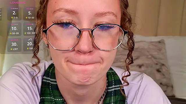 AmelieViolet online show from July 5, 10:44 am