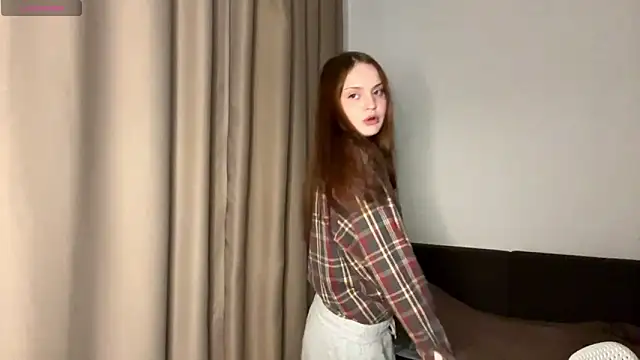 SparkSkarlet online show from April 21, 4:45 pm