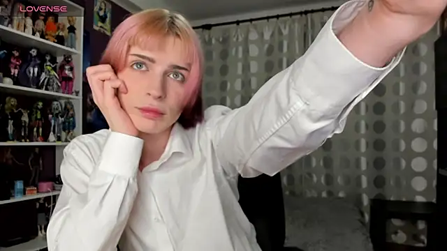 Snapshot of sweet_peach___ chatting on April 28, 8:03 pm sweet peach online show from April 28, 8:03 pm
