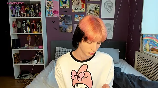 Snapshot of sweet_peach___ chatting on May 18, 3:18 pm sweet peach online show from May 18, 3:18 pm