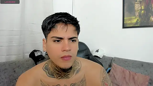 Snapshot of sweetlatinoboy chatting on July 19, 9:57 am sweetlatinoboy online show from July 19, 9:57 am