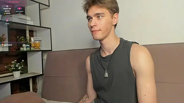 Shadow blink online show from May 8, 1:49 pm
