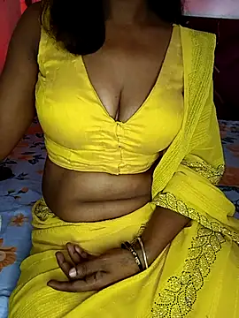 Snapshot of mayakapoor880 chatting on June 8, 10:48 am mayakapoor880 online show from June 8, 10:48 am