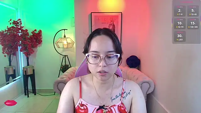 Snapshot of Shady_bug chatting on May 7, 8:14 pm Shady bug online show from May 7, 8:14 pm