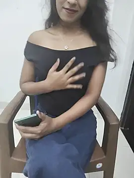 myra77 online show from April 24, 3:47 pm